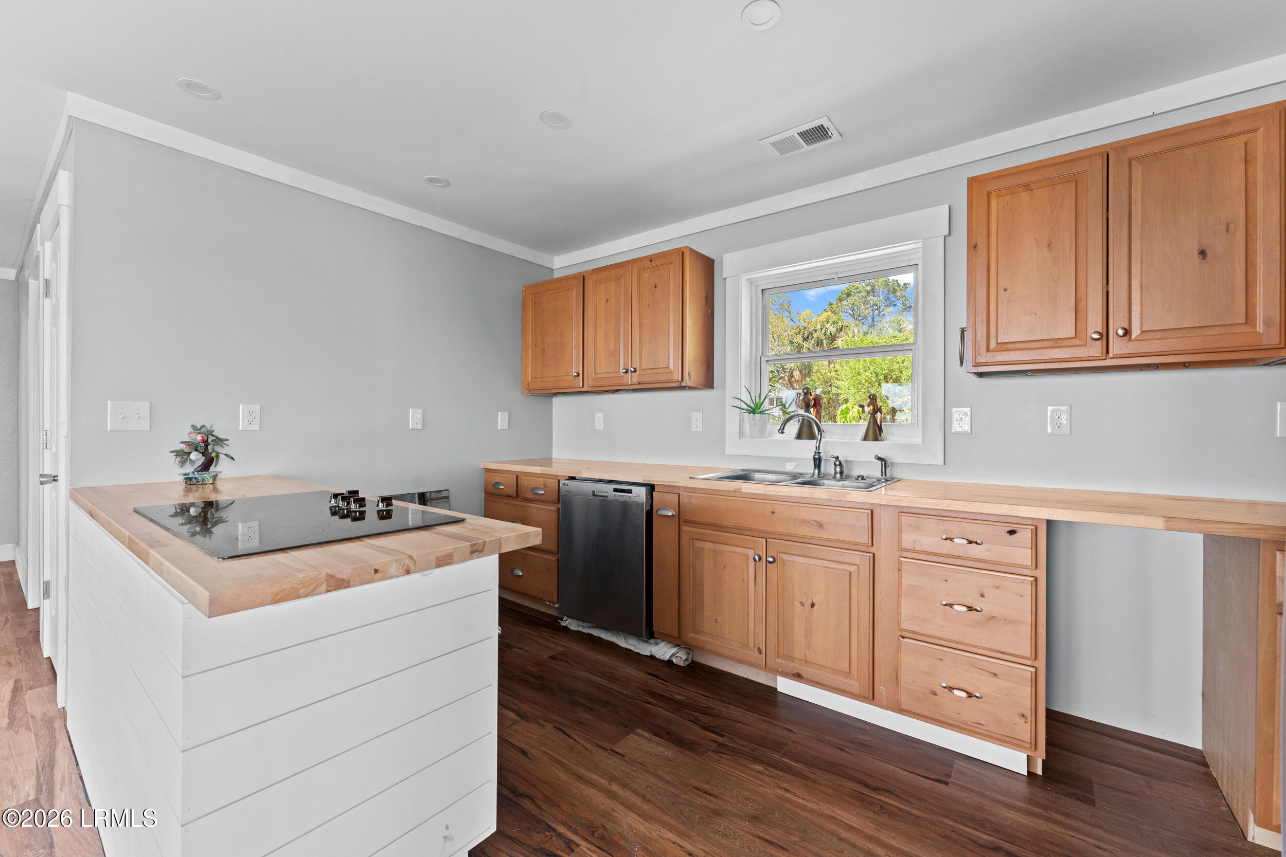 11 State Rd S-7-240 Bluffton, SC 29910 - Photo 17 of 35 11 big oak street-17