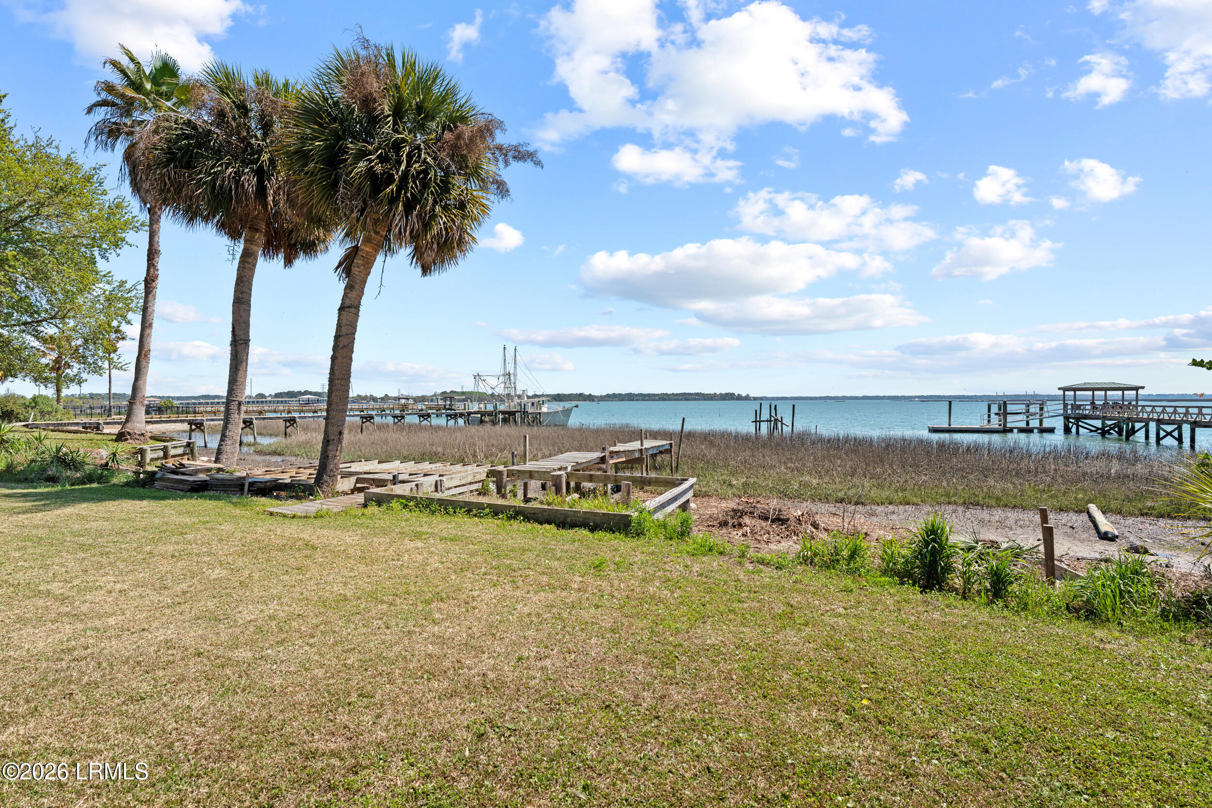 11 State Rd S-7-240 Bluffton, SC 29910 - Photo 31 of 35 11 big oak street-26