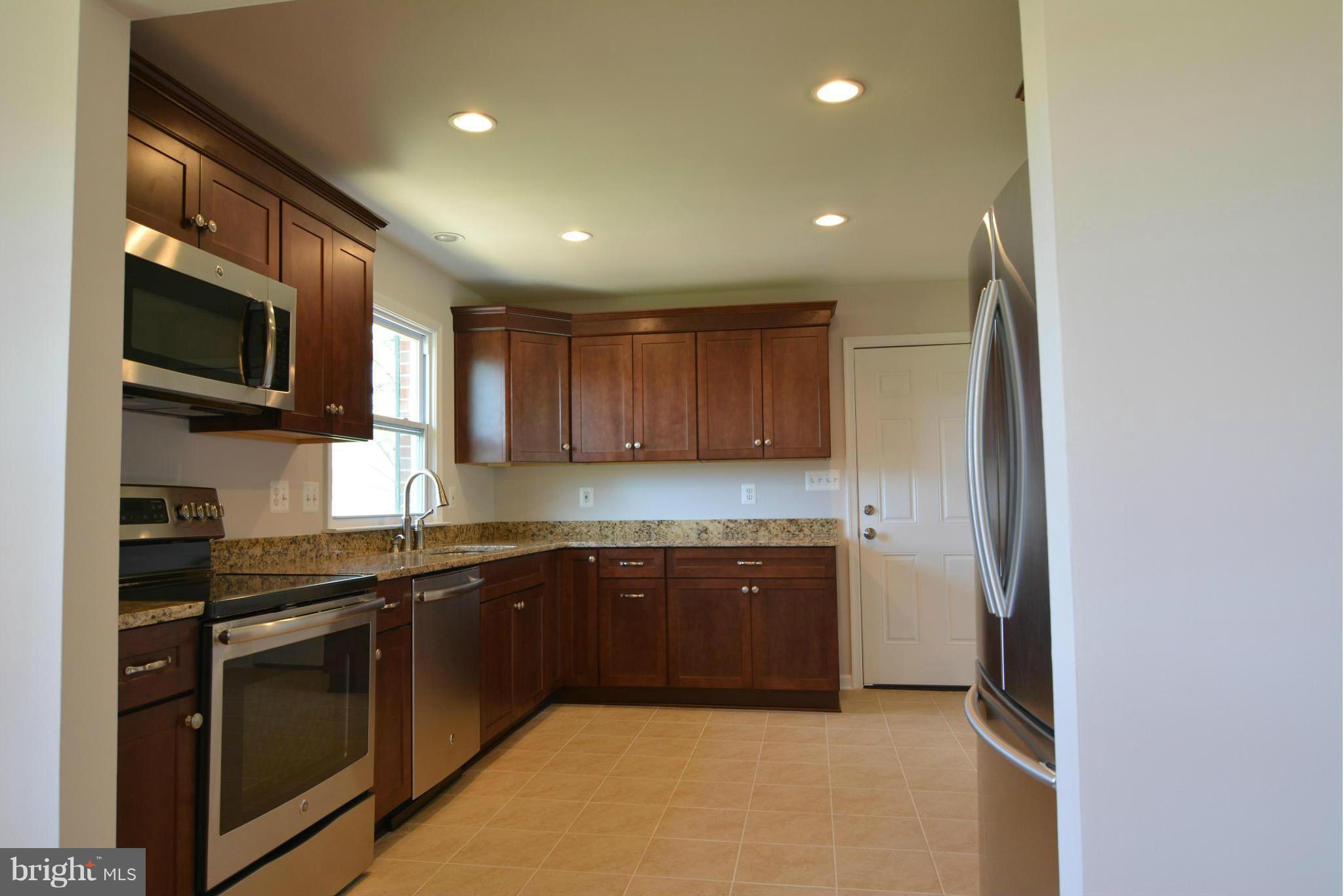 4114 Rectortown Road Marshall, VA 20115 - Photo 2 of 19 Kitchen