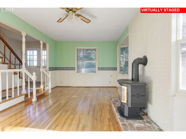 $699,999 | 18649 Old River Drive, West Linn, OR 97068