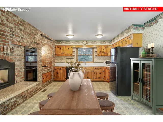 $699,999 | 18649 Old River Drive, West Linn, OR 97068