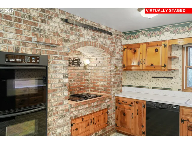 $699,999 | 18649 Old River Drive, West Linn, OR 97068