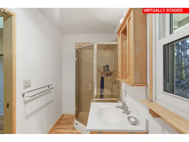 $699,999 | 18649 Old River Drive, West Linn, OR 97068