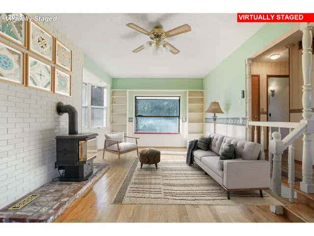 $699,999 | 18649 Old River Drive, West Linn, OR 97068