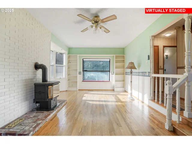 $699,999 | 18649 Old River Drive, West Linn, OR 97068