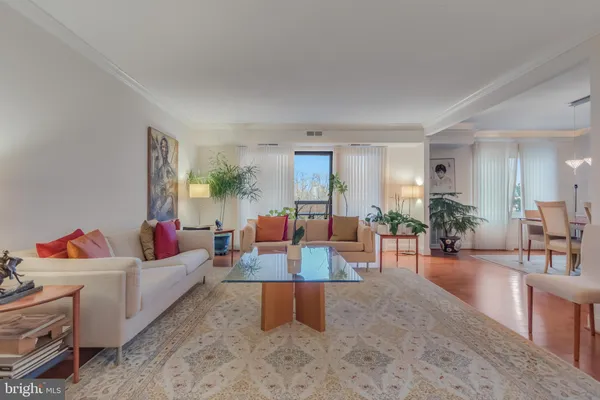 $3,700 | 8340 Greensboro Drive, Unit 512, McLean, VA 22102