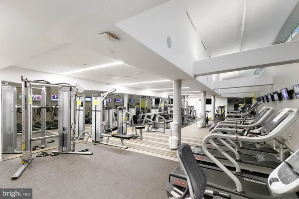 $3,700 | 8340 Greensboro Drive, Unit 512, McLean, VA 22102