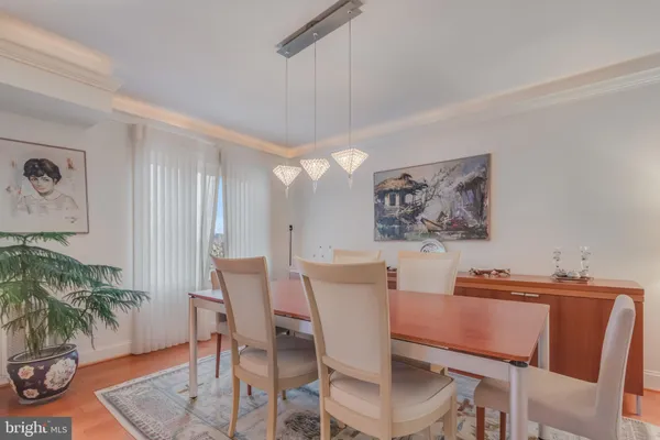 $3,700 | 8340 Greensboro Drive, Unit 512, McLean, VA 22102