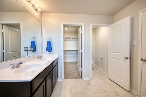 $2,200 | 6827 Kingsley Edge, San Antonio, TX 78252