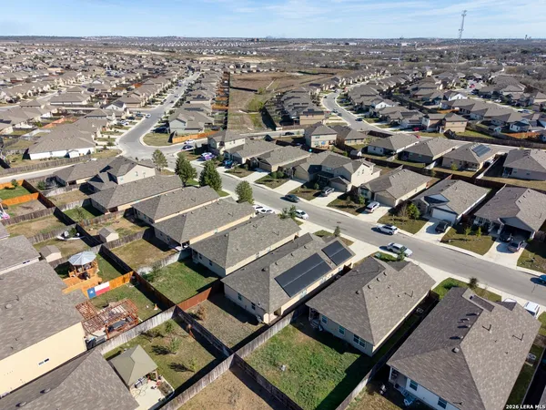 $2,200 | 6827 Kingsley Edge, San Antonio, TX 78252