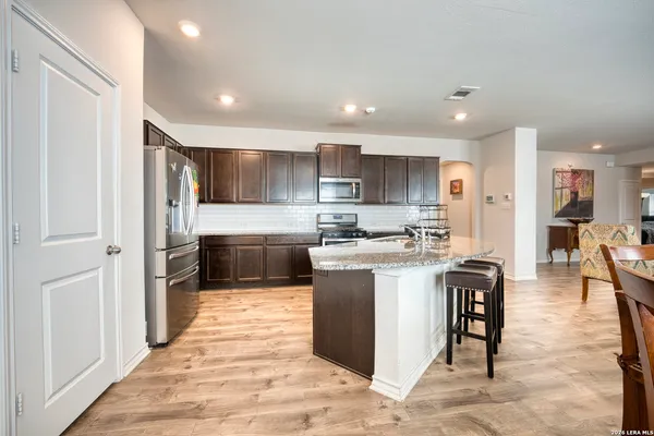 $2,200 | 6827 Kingsley Edge, San Antonio, TX 78252