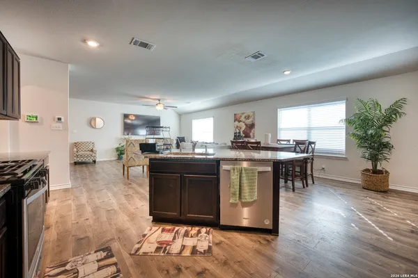 $2,200 | 6827 Kingsley Edge, San Antonio, TX 78252