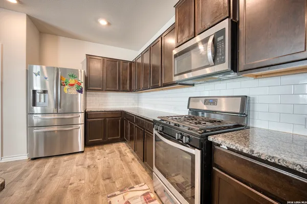 $2,200 | 6827 Kingsley Edge, San Antonio, TX 78252