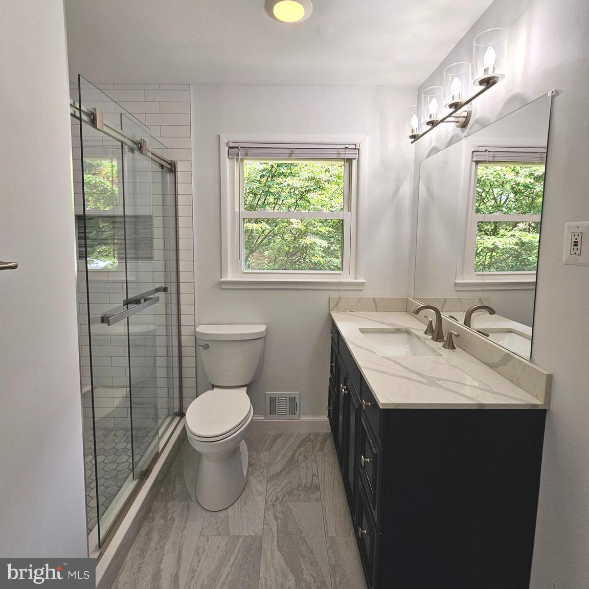 2512 Culpeper Road Alexandria, VA 22308 - Photo 15 of 36 Primary Suite