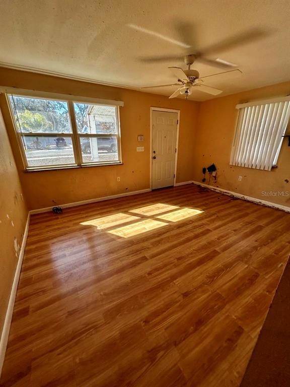 413 Magnolia Avenue Seffner, FL 33584 - Photo 2 of 8