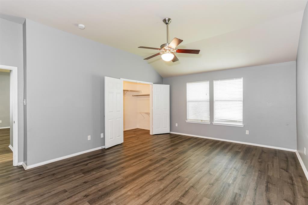 9233 Monument Court Fort Worth, TX 76244 - Photo 13 of 25