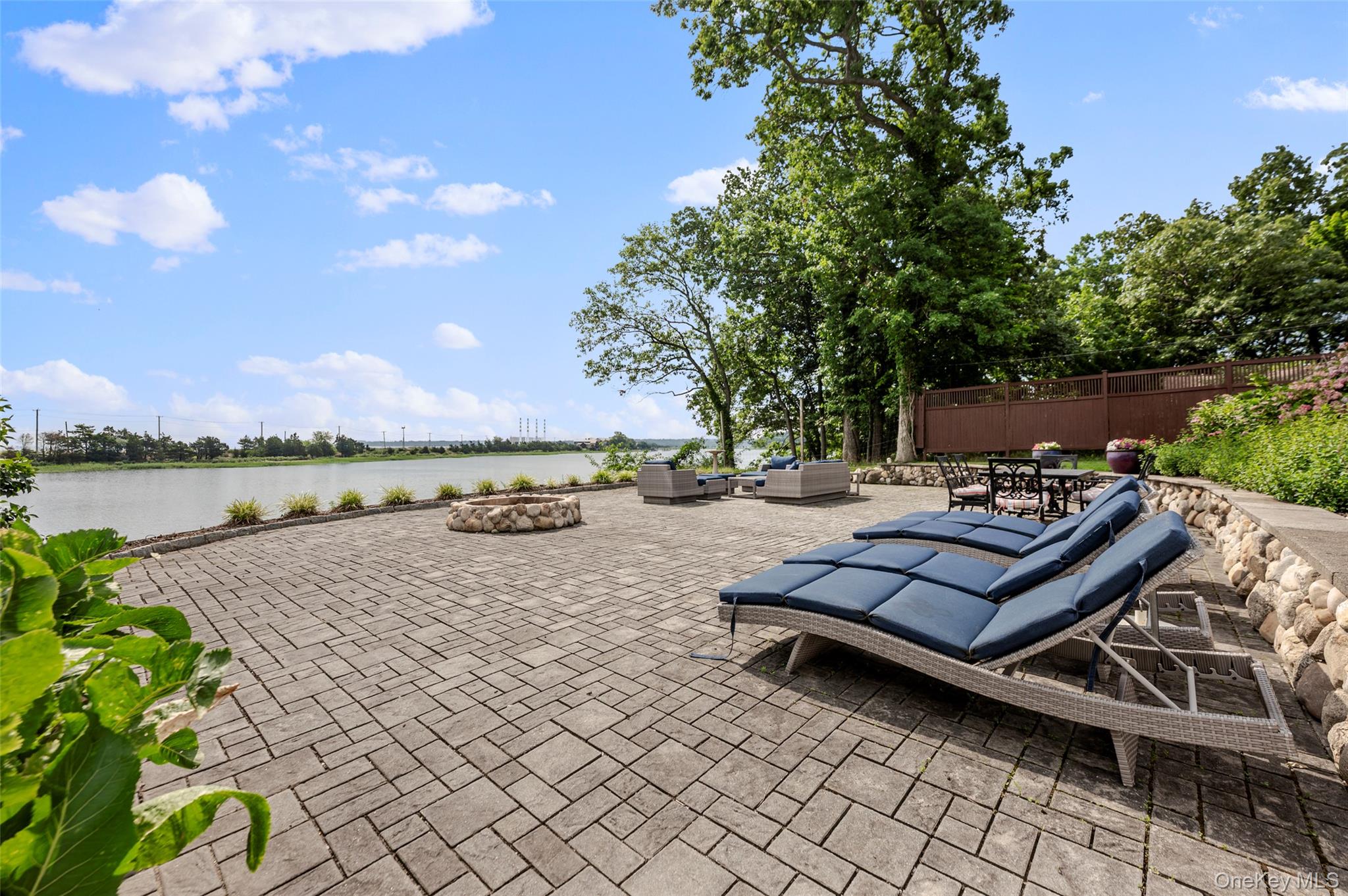 20 Bevin Road Northport, NY 11768 - Photo 38 of 43