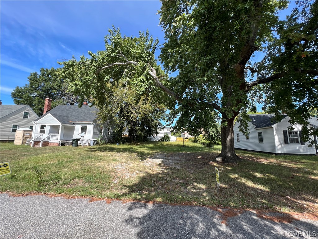 17 Henry Street Hampton, VA 23669 - Photo 5 of 7 Gallery Image 5