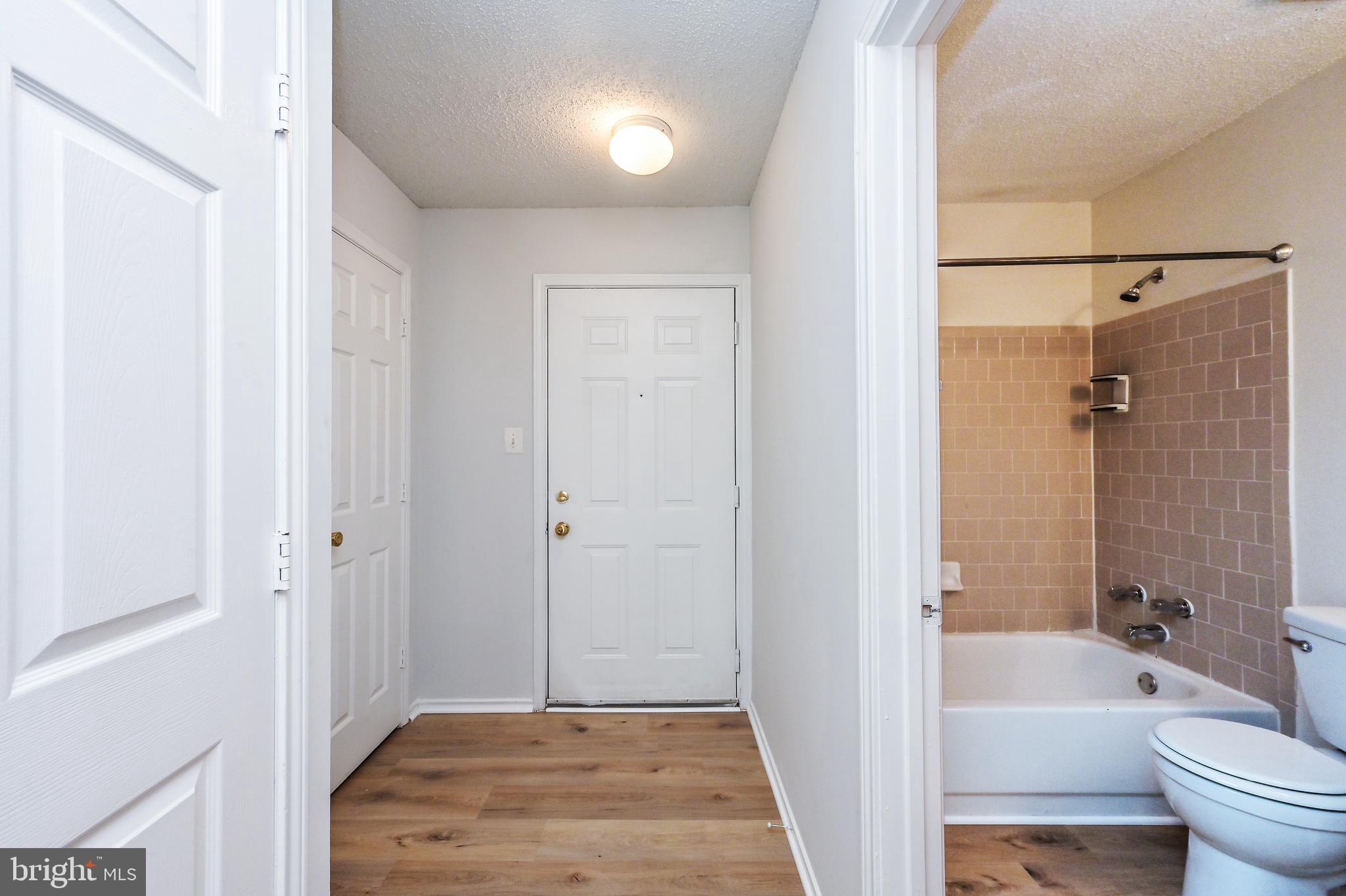 21023 Timber Ridge Terrace, Unit 102 Ashburn, VA 20147 - Photo 7 of 26