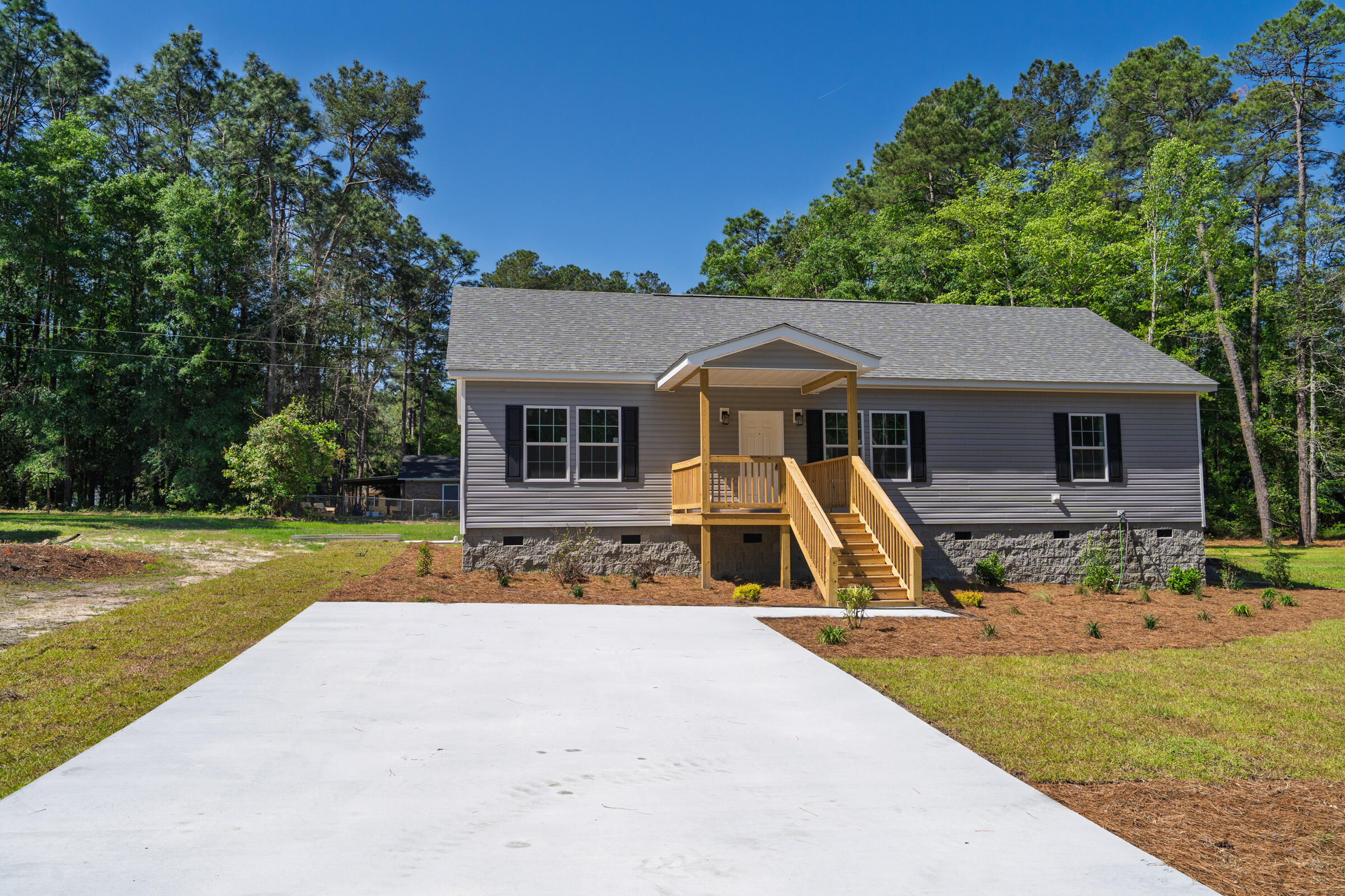 183 Waverly Road Walterboro, SC 29488 - Photo 6 of 28 DSC01537