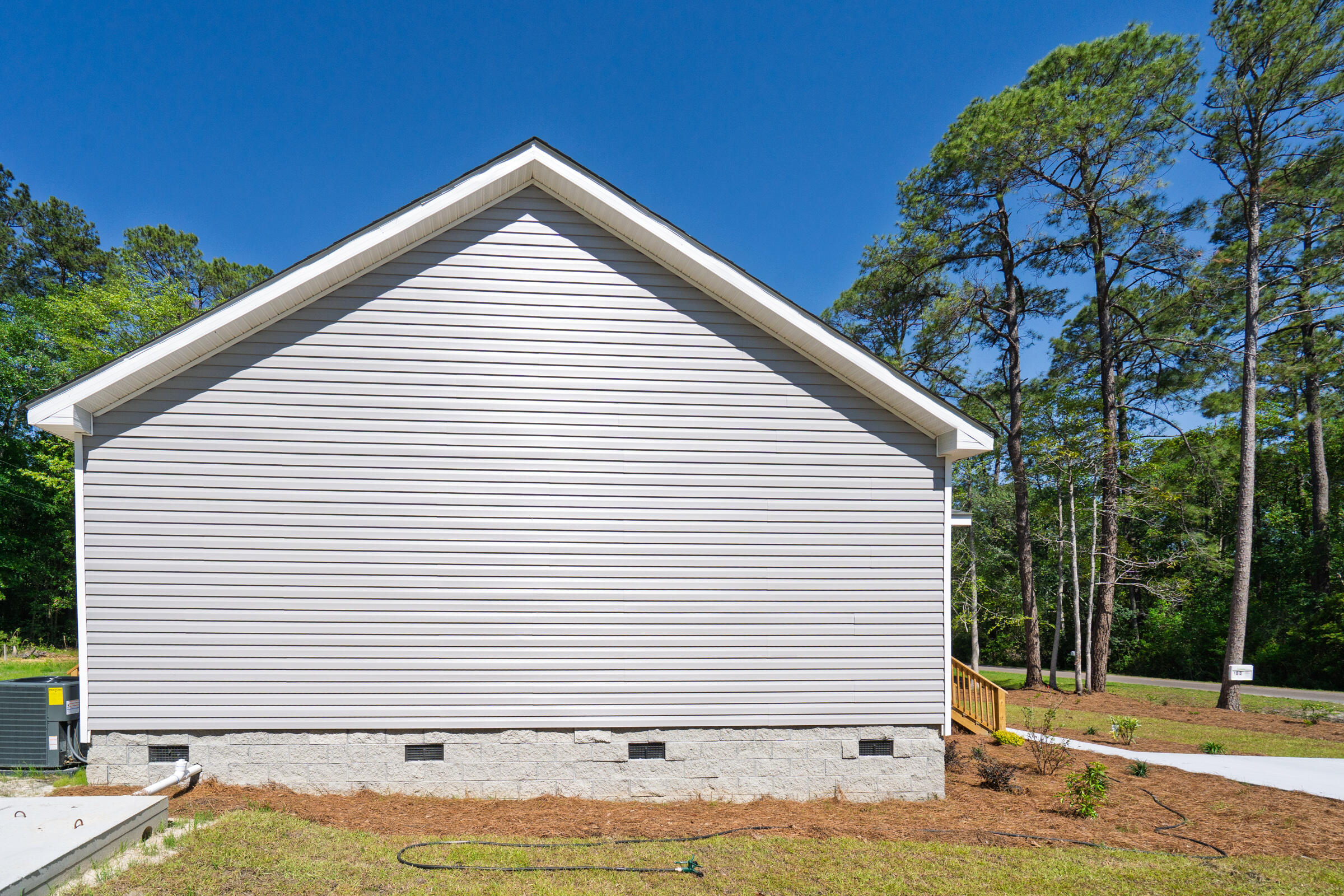 183 Waverly Road Walterboro, SC 29488 - Photo 8 of 28 DSC01544