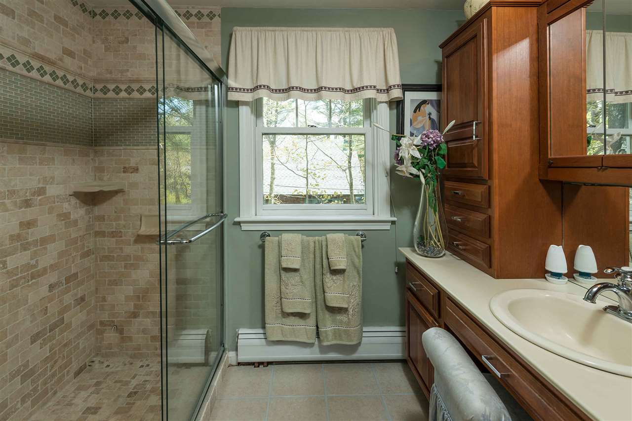 151 Shore Road York, ME 03902 - Photo 18 of 21 Gallery Image 18