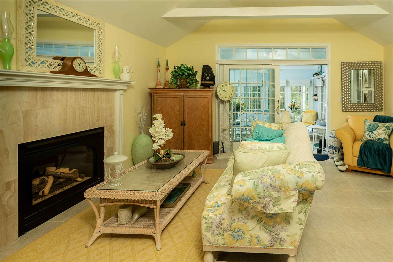 151 Shore Road York, ME 03902 - Photo 8 of 21 Gallery Image 8