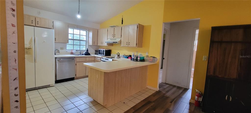 4015 Bianca Street Sebring, FL 33872 - Photo 9 of 25