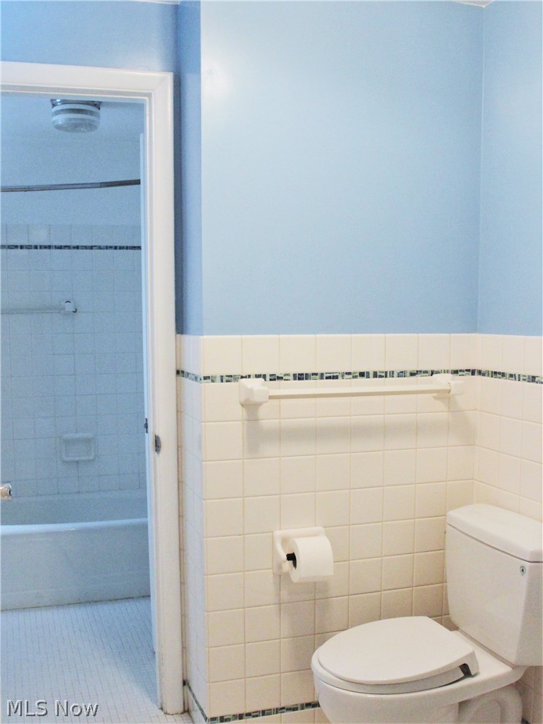 166 Hurd Road Aurora, OH 44202 - Photo 22 of 35 Master bath