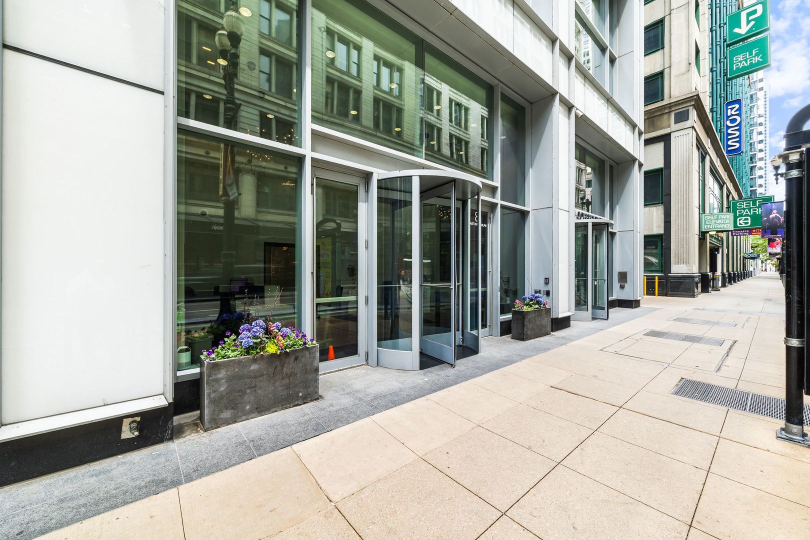 8 East Randolph Street, Unit 1803 Chicago, IL 60601 - Photo 2 of 18