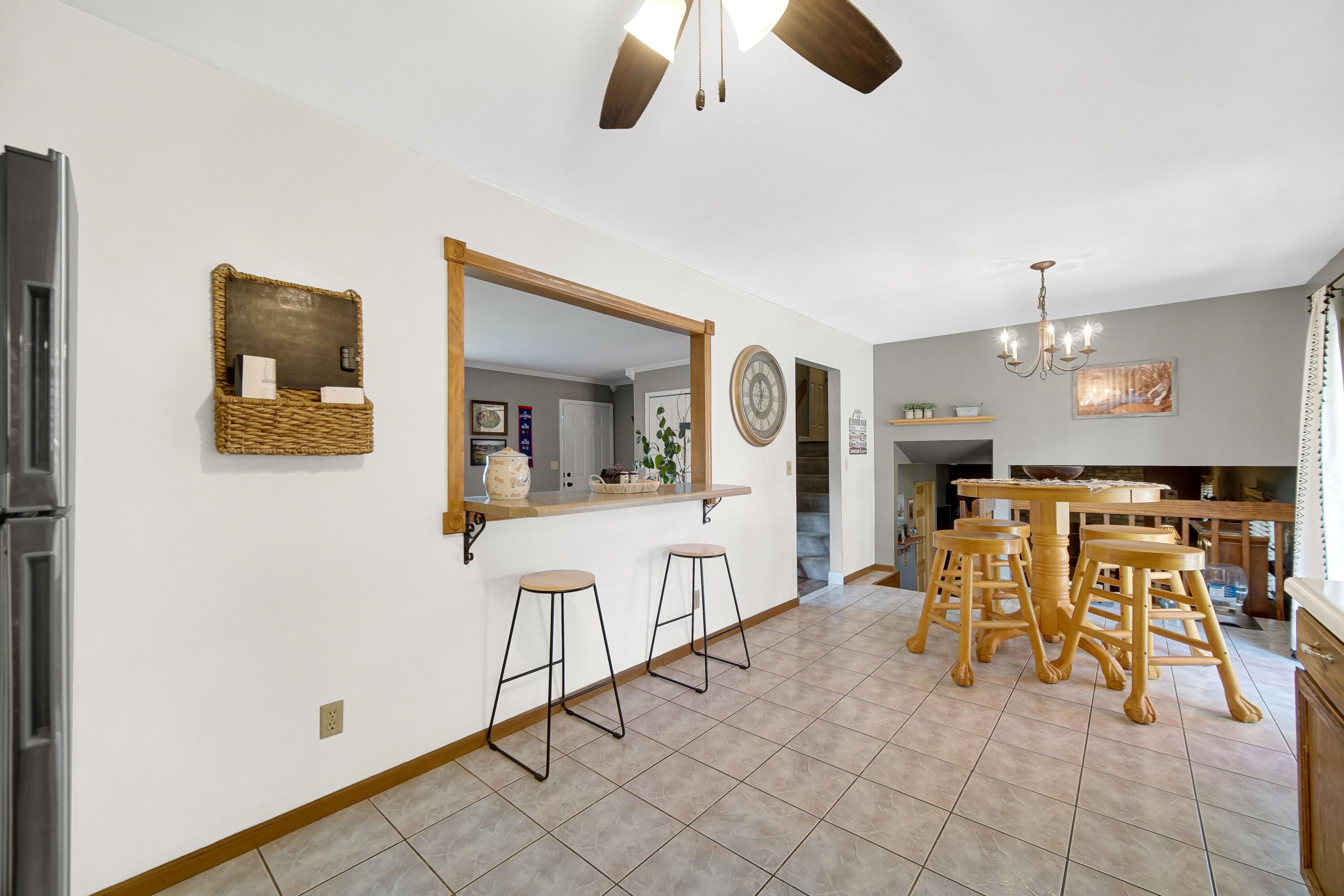 4000 Willowood Court Crown Point, IN 46307 - Photo 6 of 20 a living room with furniture