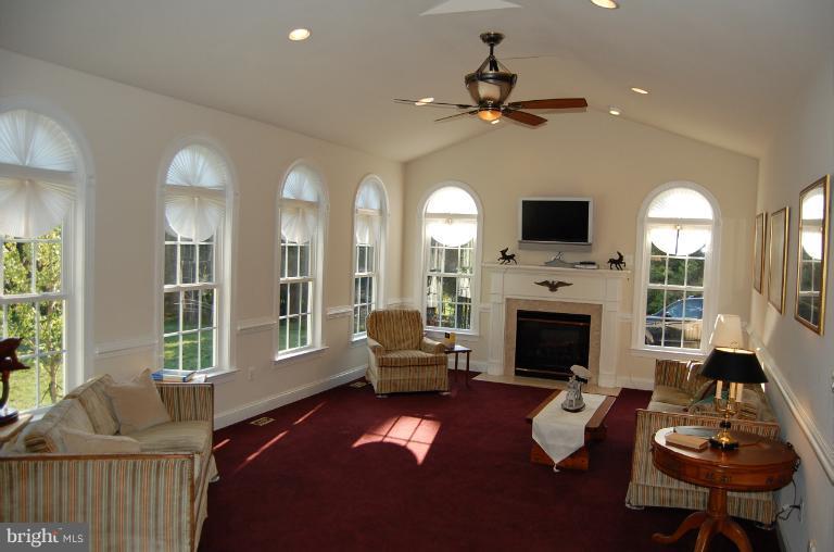 5621 Old Bust Head Road Broad Run, VA 20137 - Photo 17 of 30 Family Room