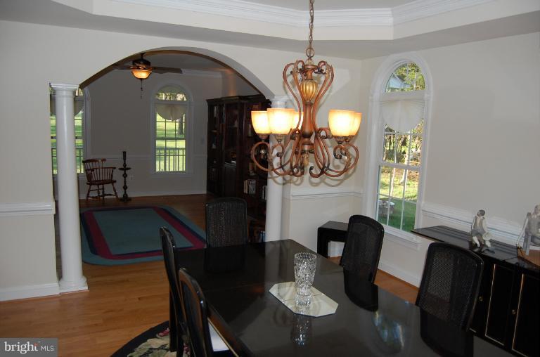 5621 Old Bust Head Road Broad Run, VA 20137 - Photo 3 of 30 Dining Room