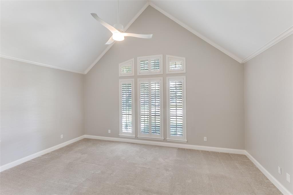 847 Turquoise Point Rockwall, TX 75032 - Photo 13 of 34 an empty room with windows and closet