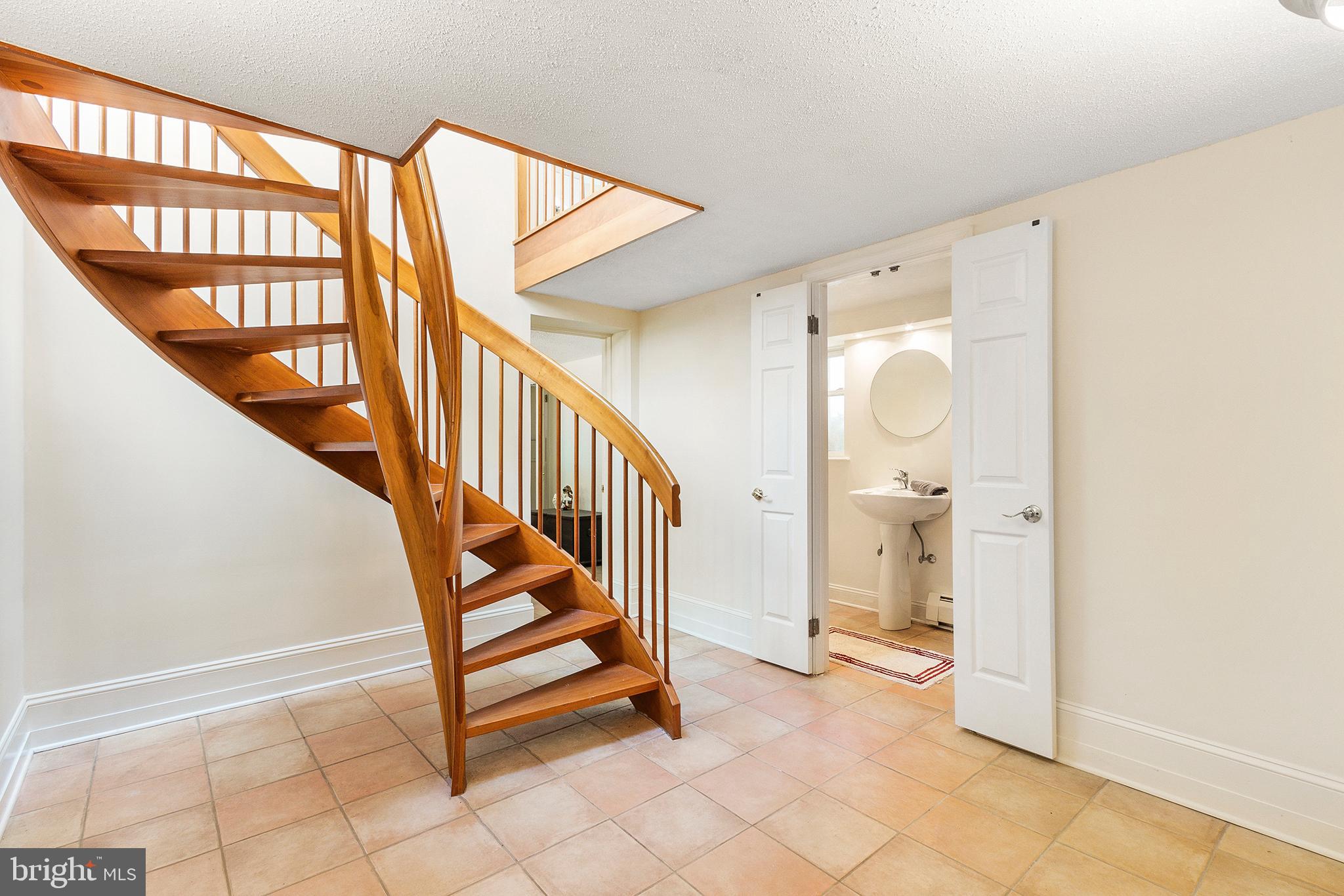 912 Rydal Road Jenkintown, PA 19046 - Photo 14 of 33