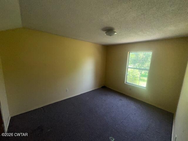662 Blue Lane Huntingdon, TN 38344 - Photo 15 of 16 an empty room with a window