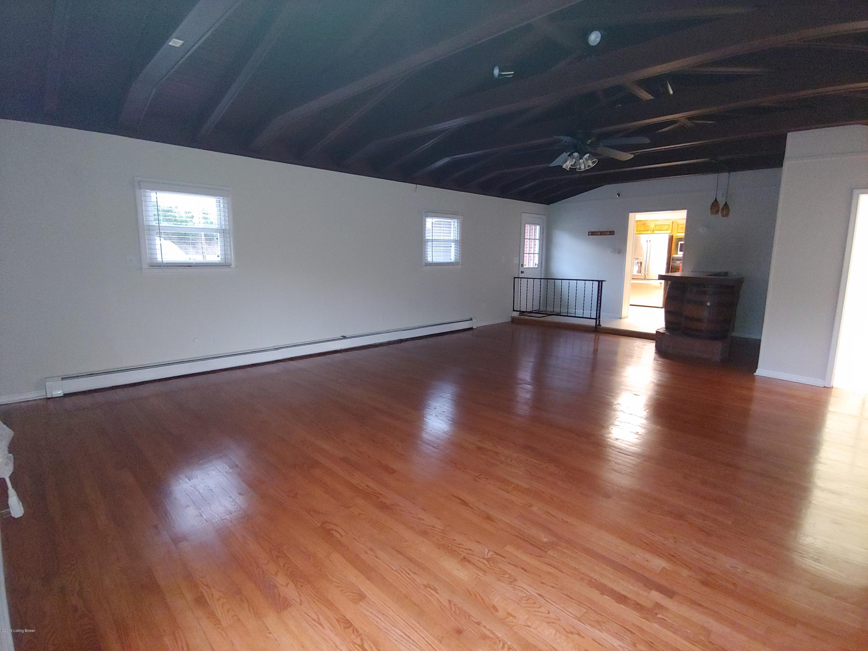 5328 Cedar Grove Road Shepherdsville, KY 40165 - Photo 11 of 28 1019191836