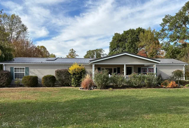 $375,000 | 7710 East 720th Street South, Carbon, IN 47837