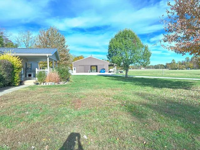 $375,000 | 7710 East 720th Street South, Carbon, IN 47837