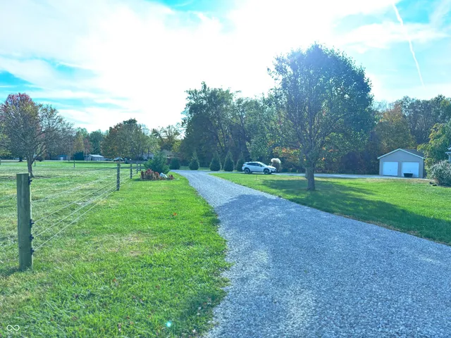 $375,000 | 7710 East 720th Street South, Carbon, IN 47837