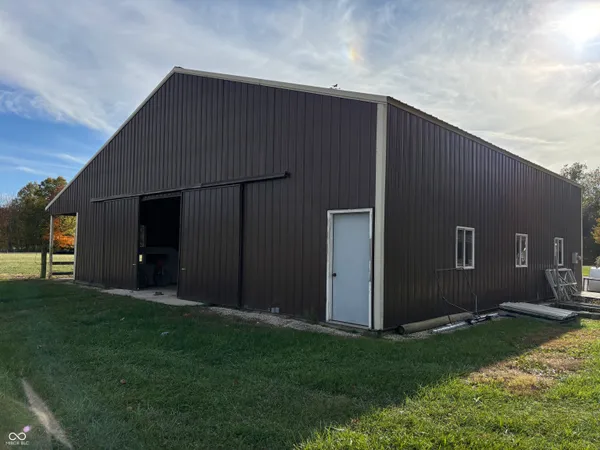 $365,000 | 7710 East 720th Street South, Carbon, IN 47837