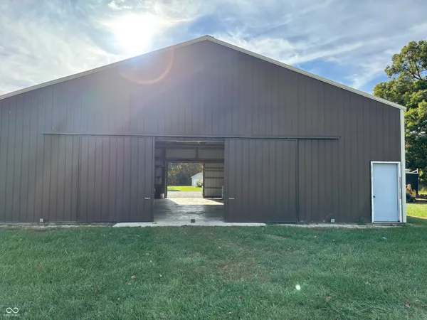 $365,000 | 7710 East 720th Street South, Carbon, IN 47837