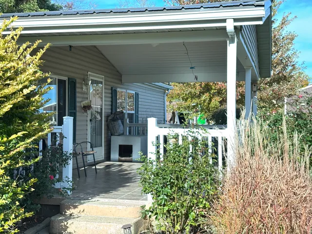 $375,000 | 7710 East 720th Street South, Carbon, IN 47837