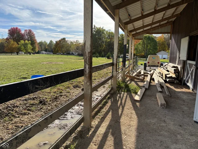 $375,000 | 7710 East 720th Street South, Carbon, IN 47837