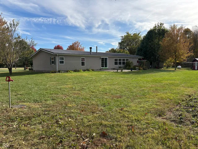 $375,000 | 7710 East 720th Street South, Carbon, IN 47837