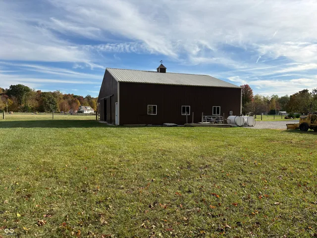 $375,000 | 7710 East 720th Street South, Carbon, IN 47837