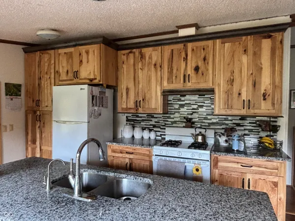 $365,000 | 7710 East 720th Street South, Carbon, IN 47837