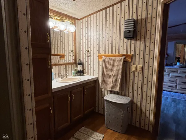 $365,000 | 7710 East 720th Street South, Carbon, IN 47837