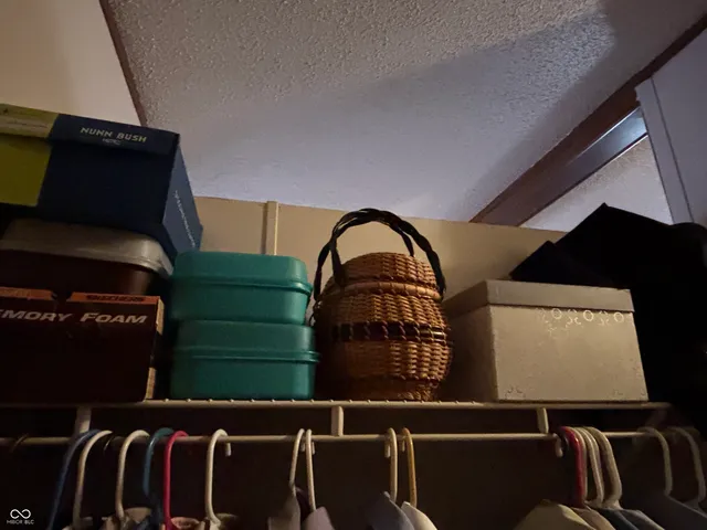 $375,000 | 7710 East 720th Street South, Carbon, IN 47837