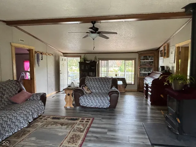 $375,000 | 7710 East 720th Street South, Carbon, IN 47837